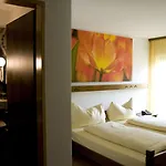 - Self Check-in Hotel