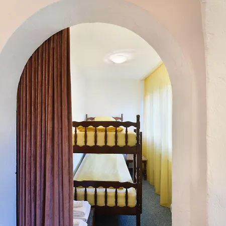 - Self Check-in Hotel