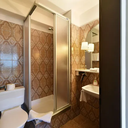 - Self Check-in Hotel