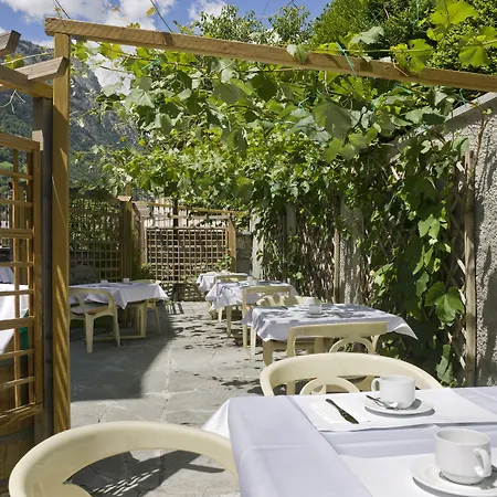 - Self Check-in Hotel