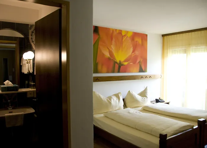 - Self Check-in Hotel