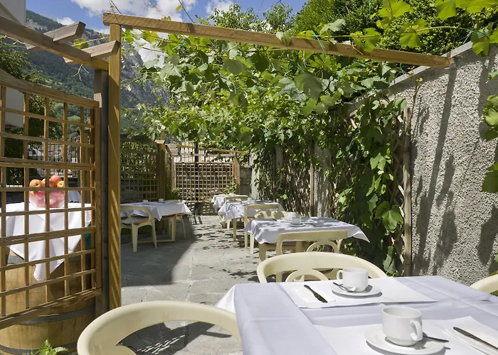 - Self Check-in Hotel