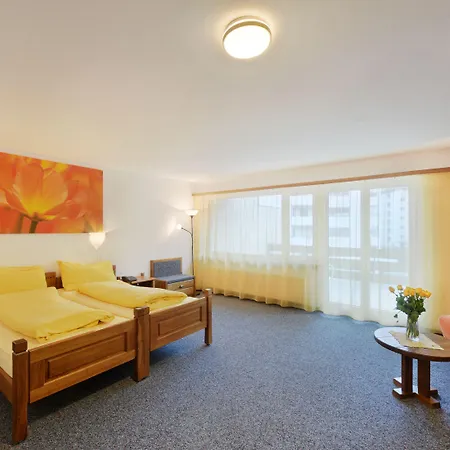 - Self Check-in 3* Brigue